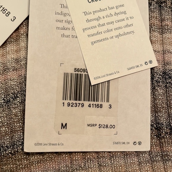 Levi’s Top - Picture 4 of 4